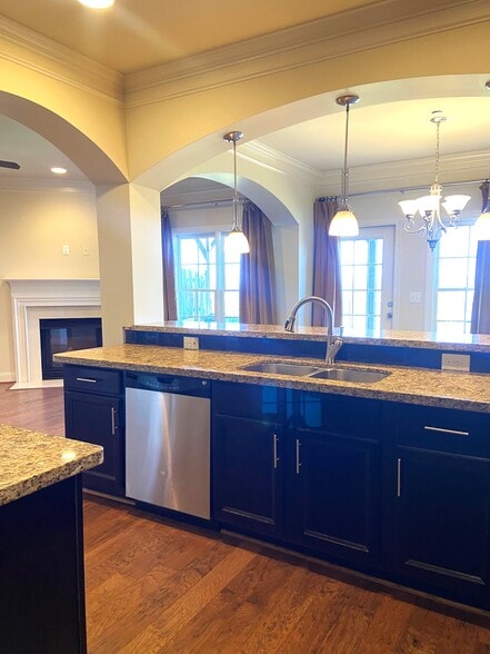 Building Photo - 4106 Eagle Ridge Ct