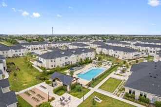 Building Photo - 1101 Halsey Dr