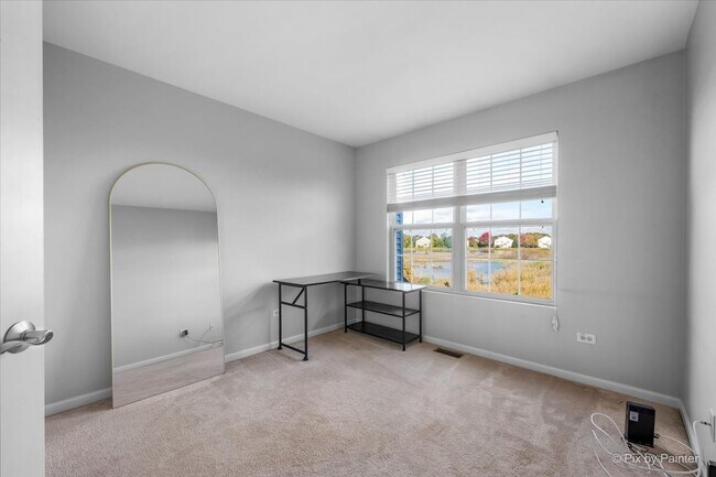 Building Photo - 509 Lakeside Ct