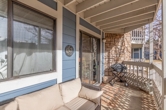 Building Photo - 8335 S Fairmount Dr