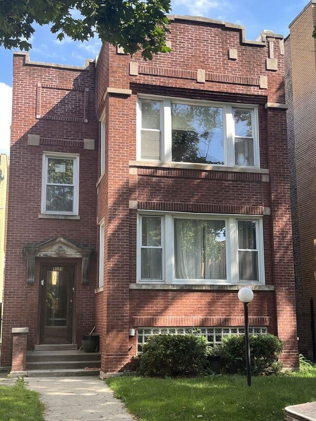 Primary Photo - 8019 S Vernon Ave