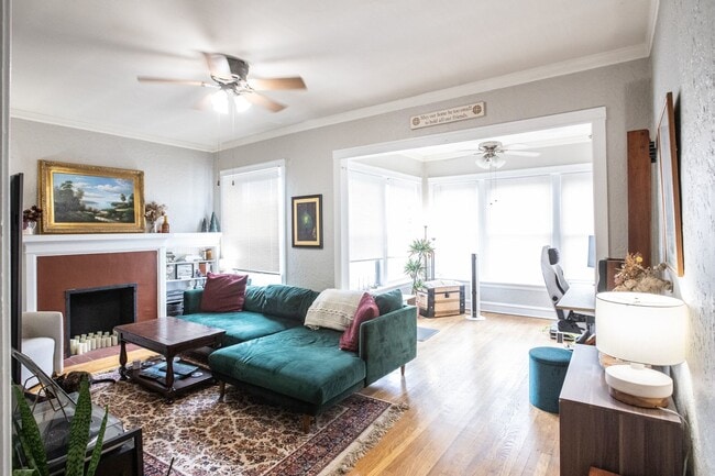 Building Photo - 1514 W Addison St