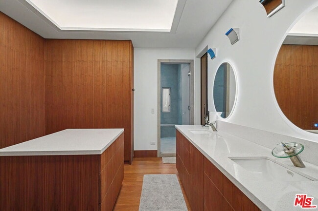 Building Photo - 2644 Eden Pl