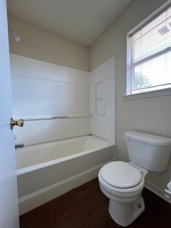 Building Photo - Duplex