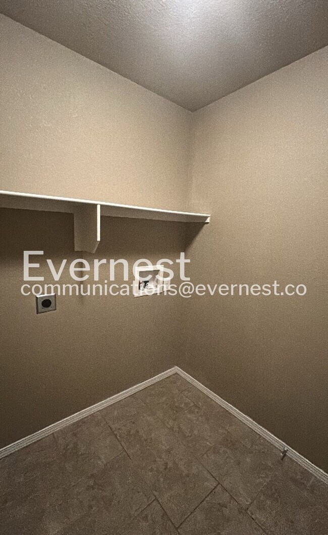 Building Photo - 12009 Big Ridge Cir