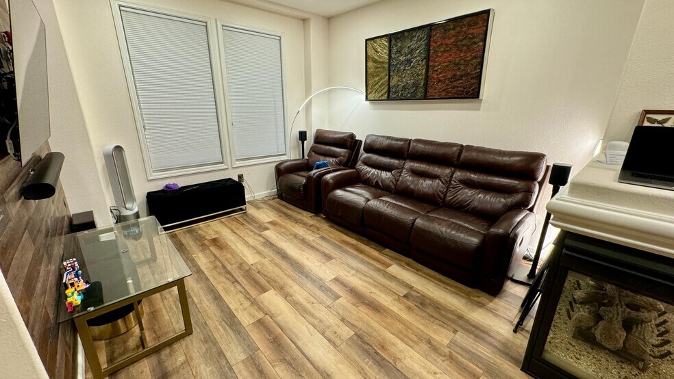 Living Room - 3624 Whitworth Dr