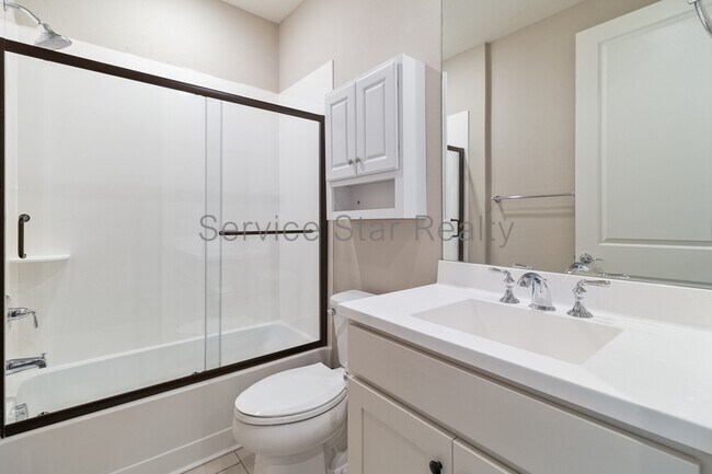 Building Photo - 17171 W Thousand Oaks St