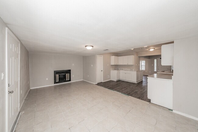 Building Photo - 2914 Scottsbluff Dr