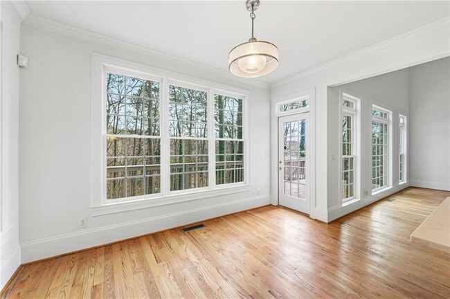 Building Photo - 125 River N Cir