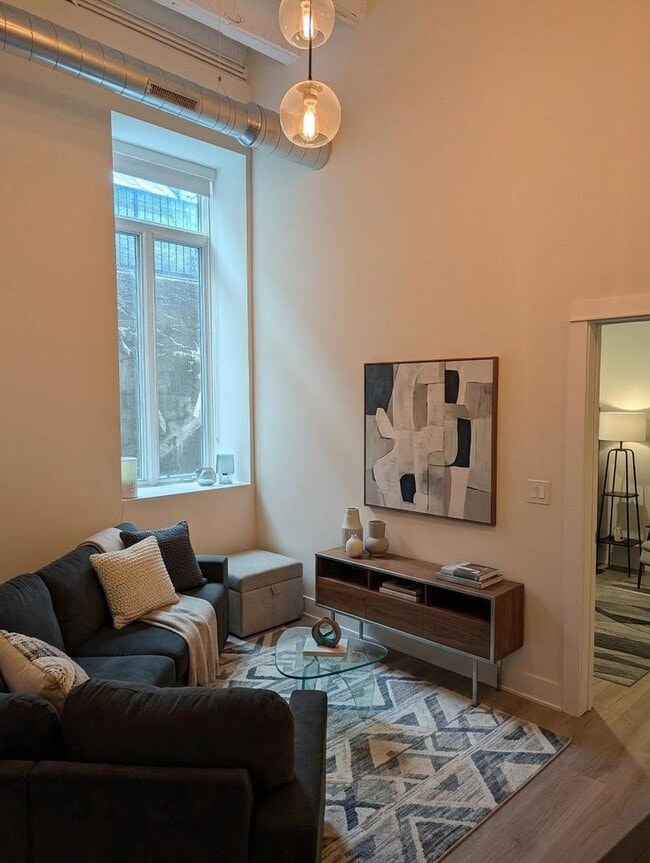 Building Photo - 1453 Maple Ave