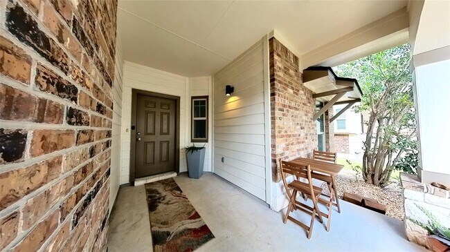 Building Photo - 2708 Kingsland Way