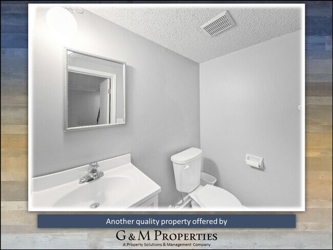 Building Photo - Rarely Available 1-Bedroom Townhouse in Henrietta: Updated & Amenity-Filled!