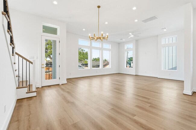 Building Photo - 3828 Wilmer St