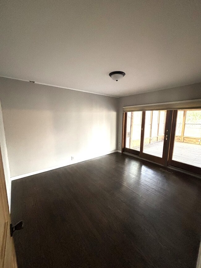 Building Photo - 118 Hazard Rd