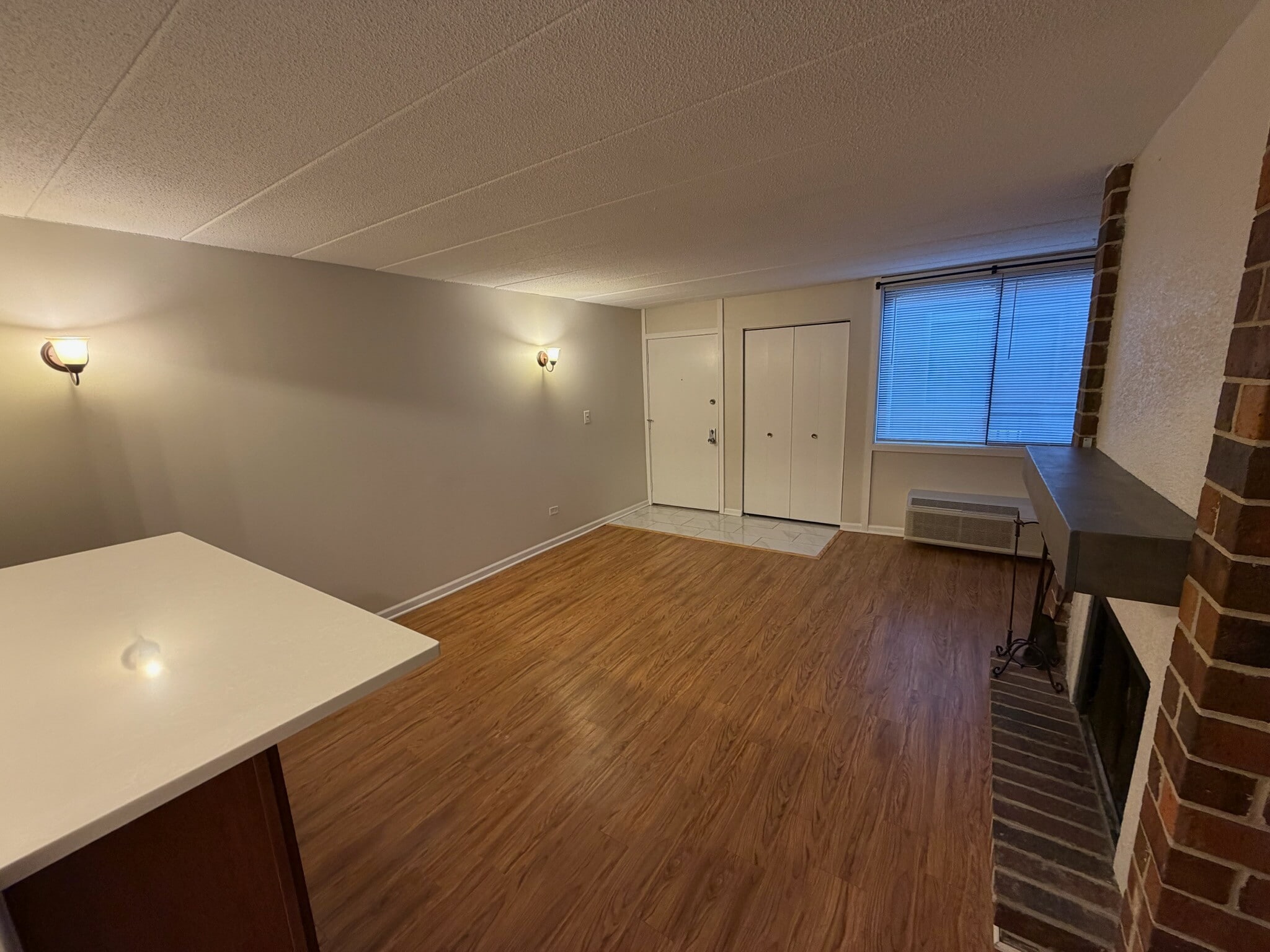 Building Photo - 2235 N Halsted St