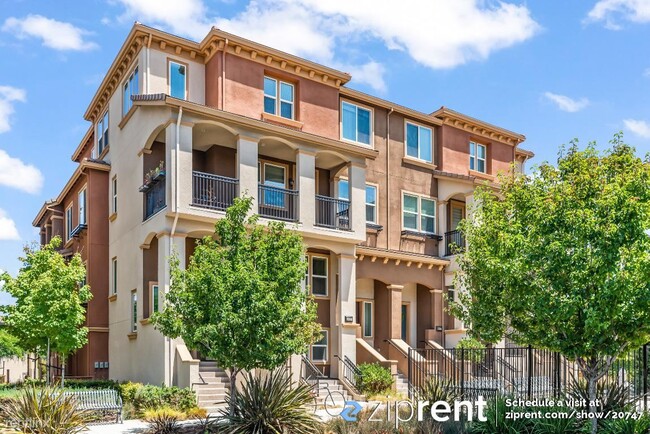 Primary Photo - 3 br, 2 bath Condo - 5625 Pandorea Terrace...