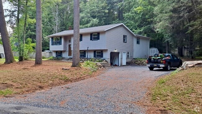 Building Photo - 148 Sandhill Rd