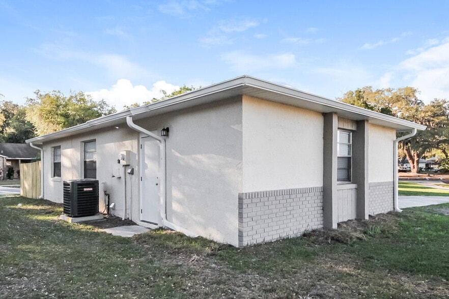 Building Photo - 1410 Orchid Ln