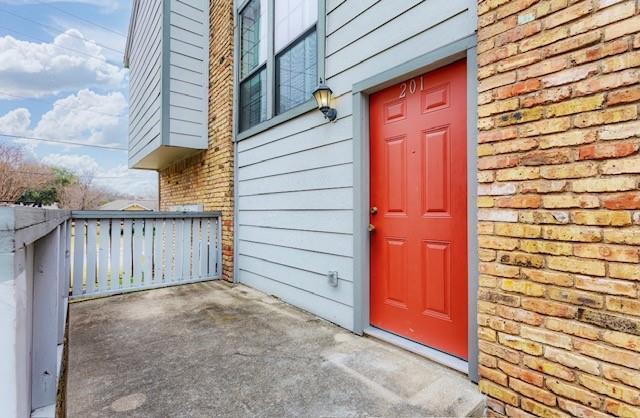Building Photo - 15151 Berry Trail