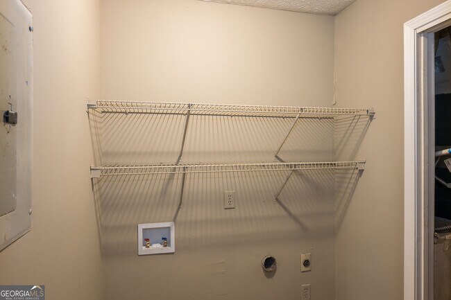 Building Photo - 4838 Westridge Dr