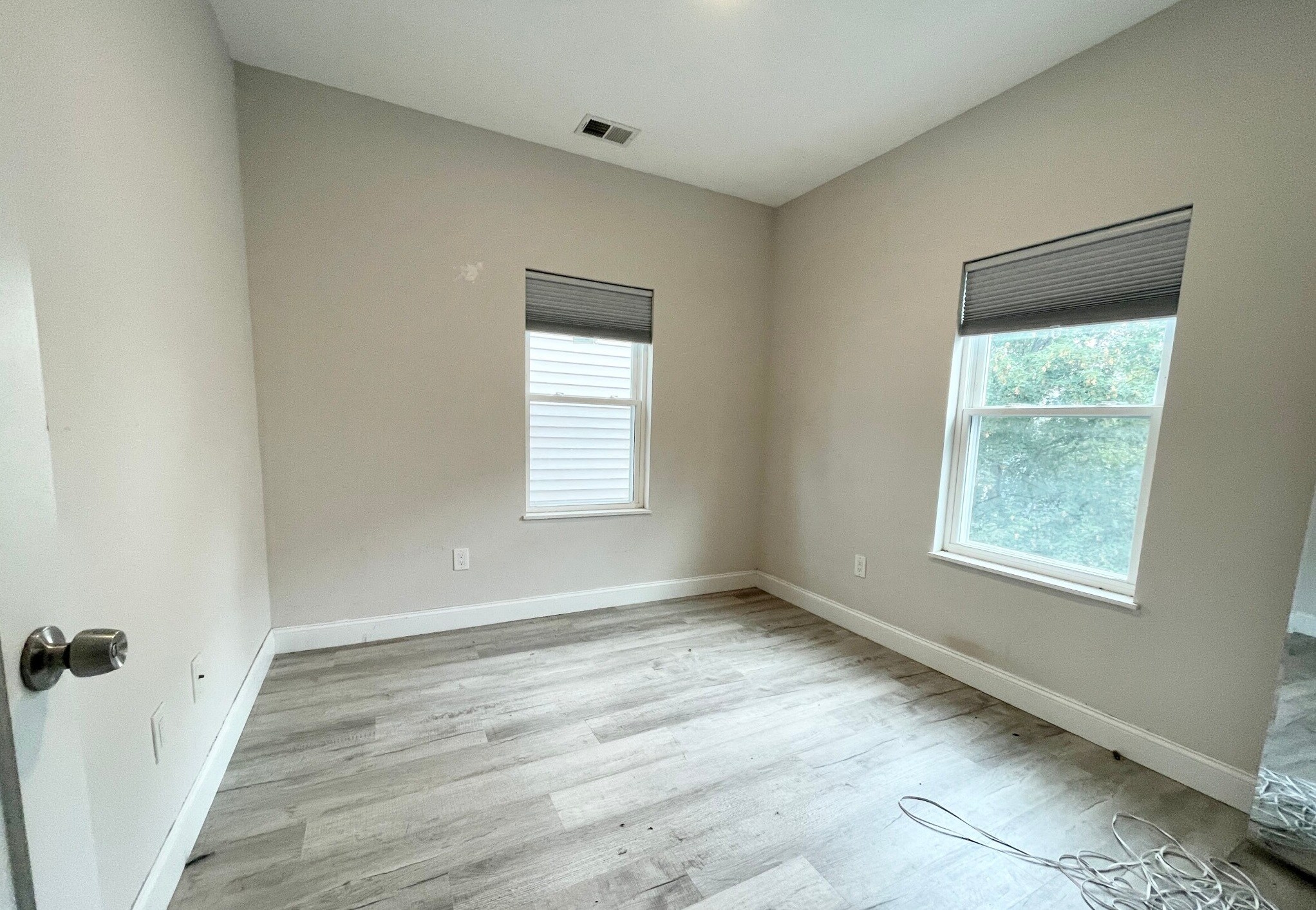 Building Photo - 117 Hillside St