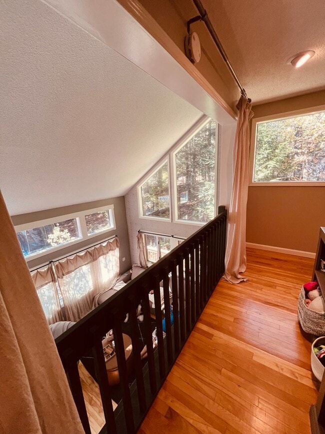 Building Photo - Winter vacation rental in Quechee
