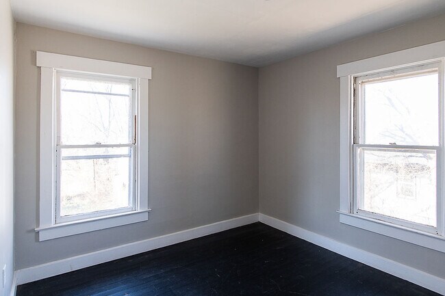 Building Photo - 2141 Philadelphia Dr