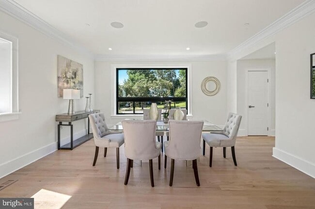 Building Photo - 5805 Massachusetts Ave