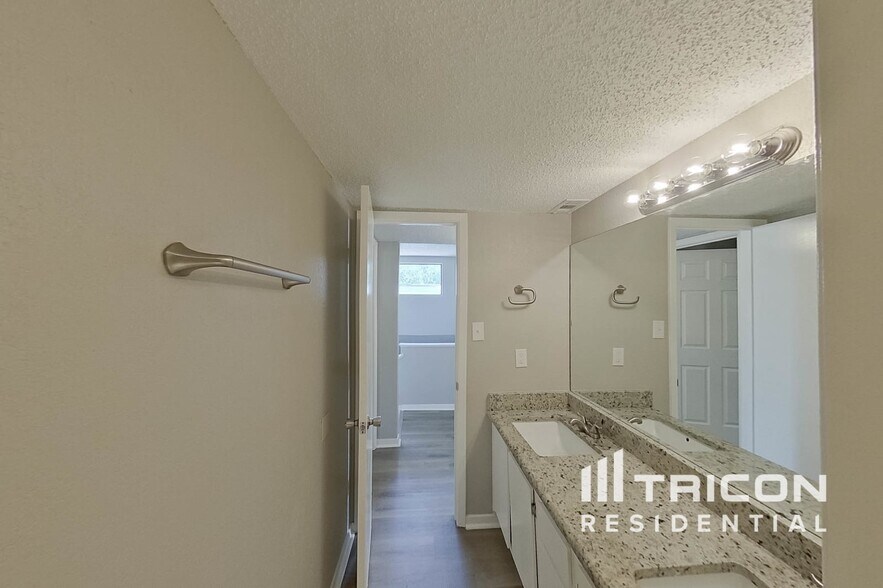 Building Photo - 4508 Timber Run Dr