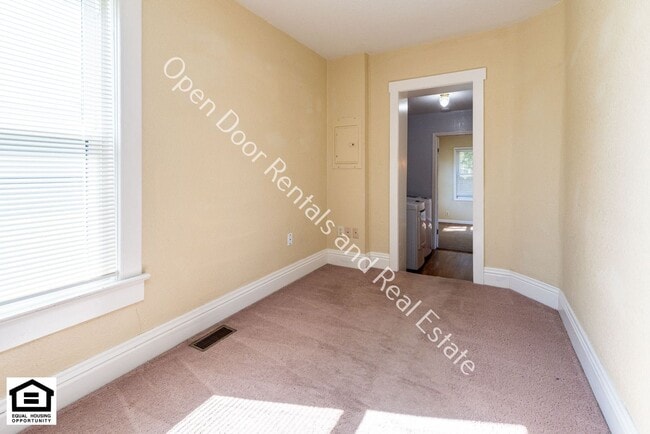 Building Photo - 3 bedroom home now available