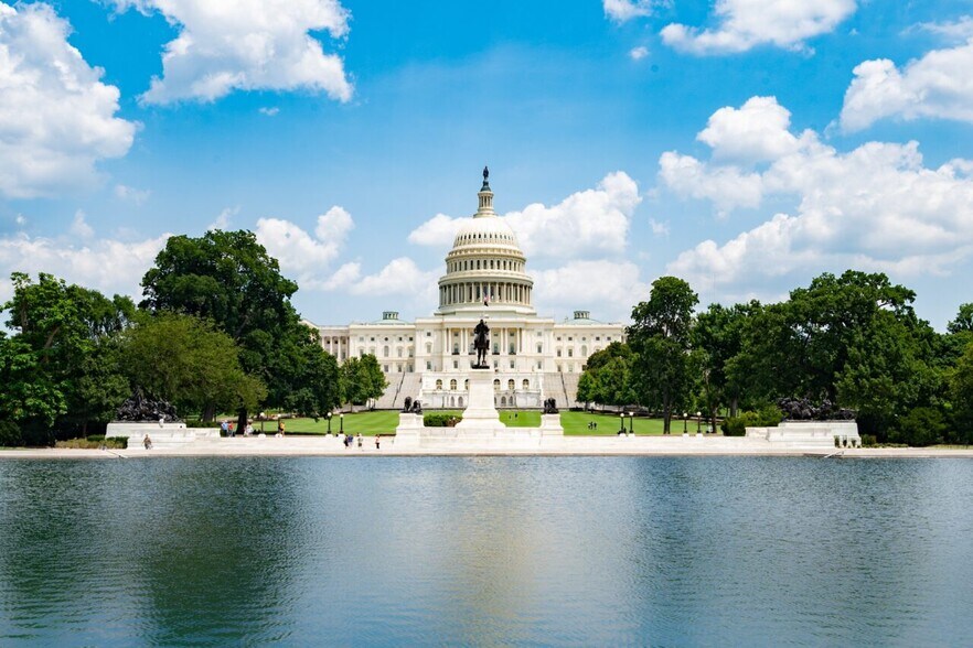 Building Photo - 771 18th St NE