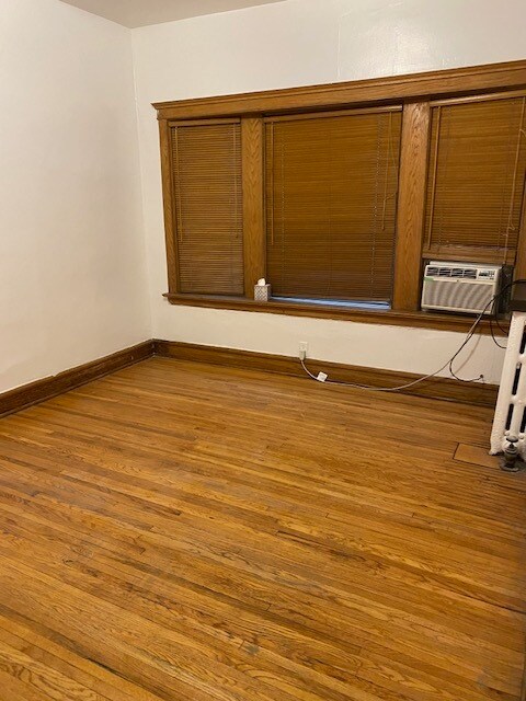 living/ dinning room - 5704 S Kimbark Ave