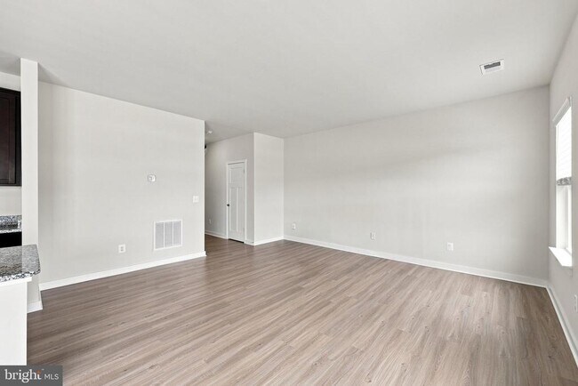 Building Photo - 89 Ramshorn Rd