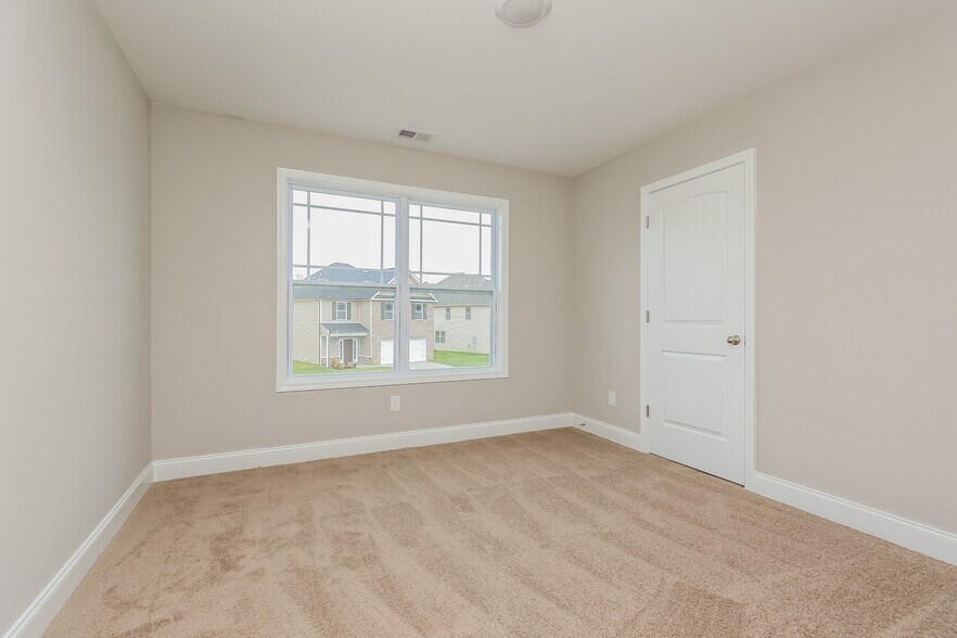 Building Photo - 1156 Black Oak Cir