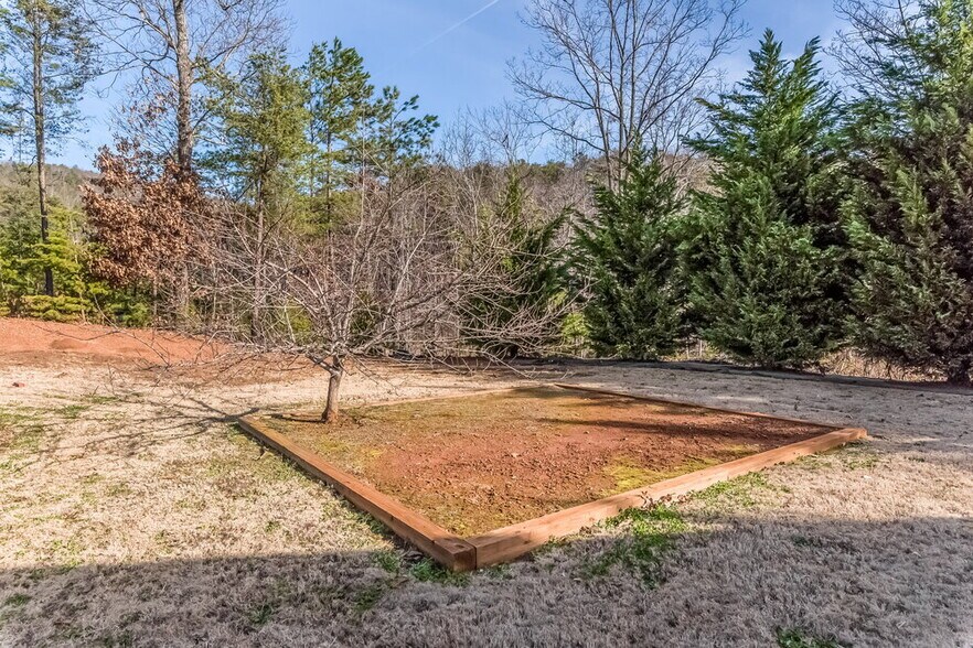 Building Photo - 21 Carriage Hills Dr