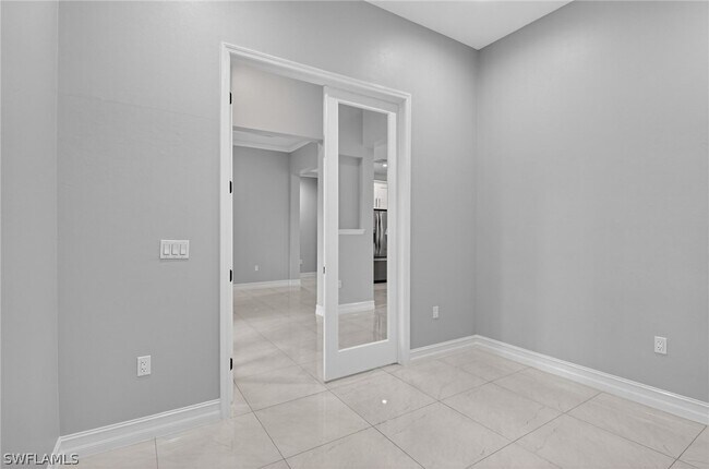 Building Photo - 2326 6th Ave SE