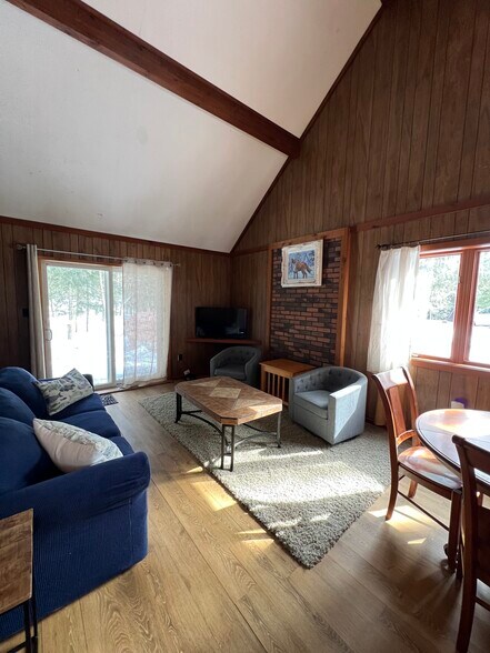 Building Photo - 2451 Harbor Petoskey Rd