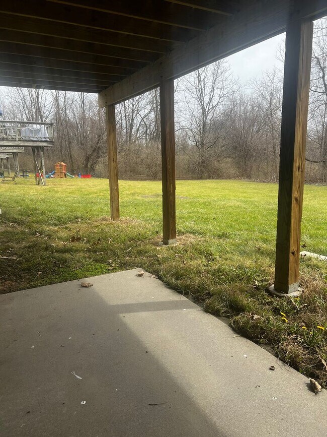 Building Photo - 2500-2502 Hollyhock Dr