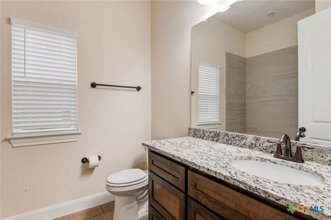 Building Photo - 514 Carriage House