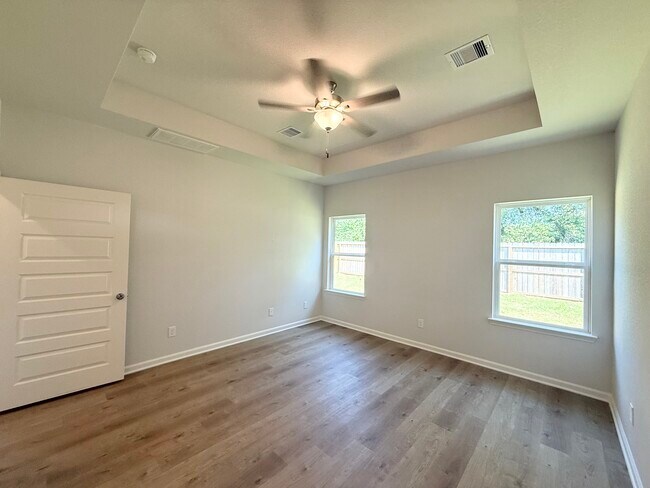 Building Photo - 15455 Foresail Ln