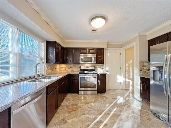 Building Photo - 2896 Landington Way NW