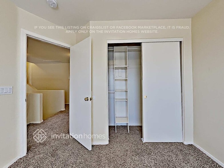 Building Photo - 9728 W Sunnyslope Ln