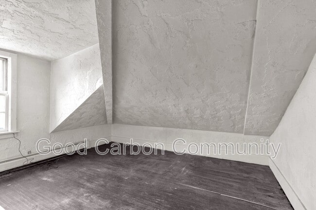 Building Photo - 111 Cottage St