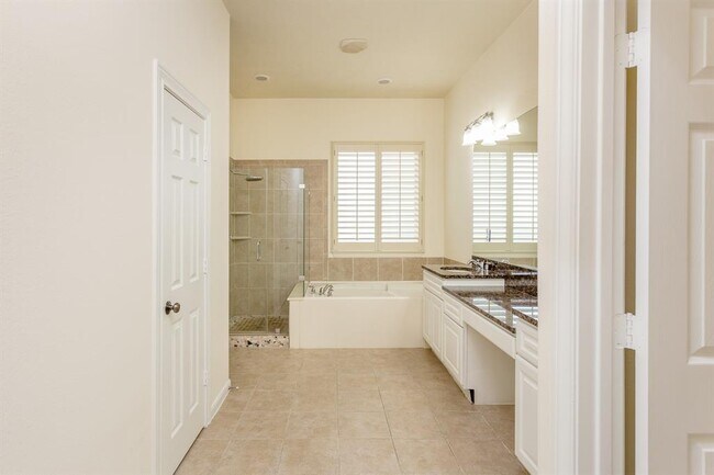 Building Photo - 9227 Mystic Falls Ln