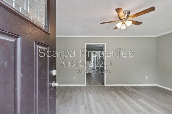 Building Photo - 734 N Walnut Creek Dr