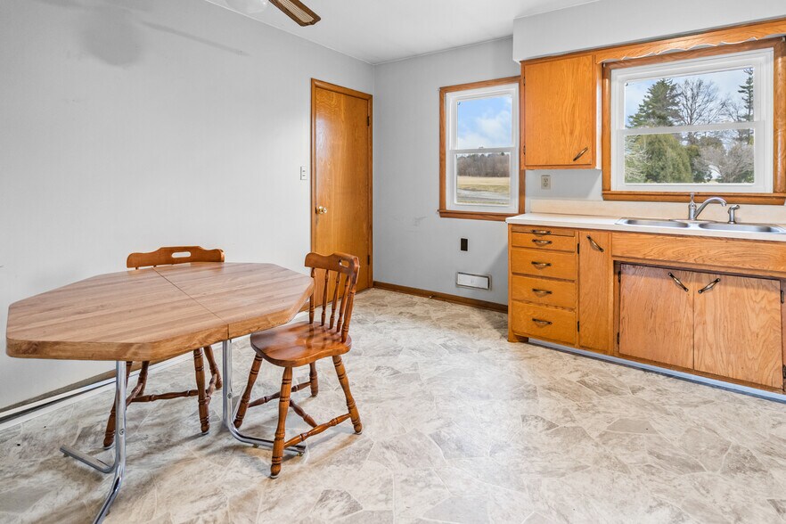 Building Photo - 124 Blaine Rd