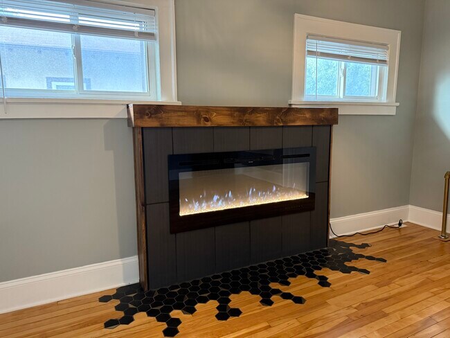 Building Photo - 780 Curfew St