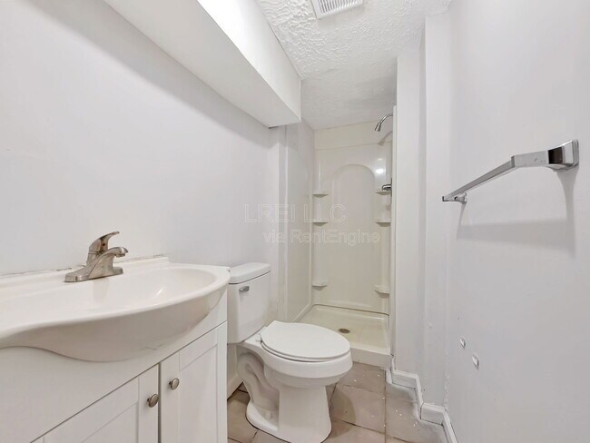 Building Photo - 1793 W Lee St