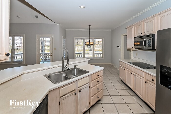 Building Photo - 1610 Saddle Glen Cove E