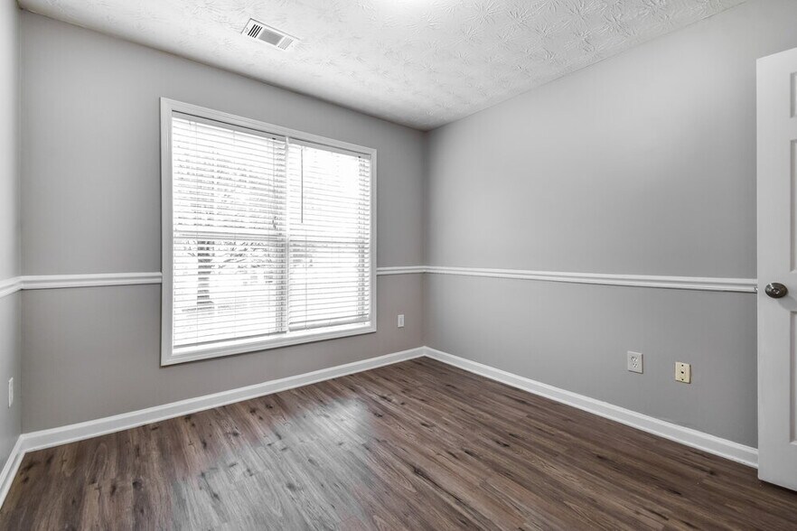 Building Photo - 1016 Fishback Way